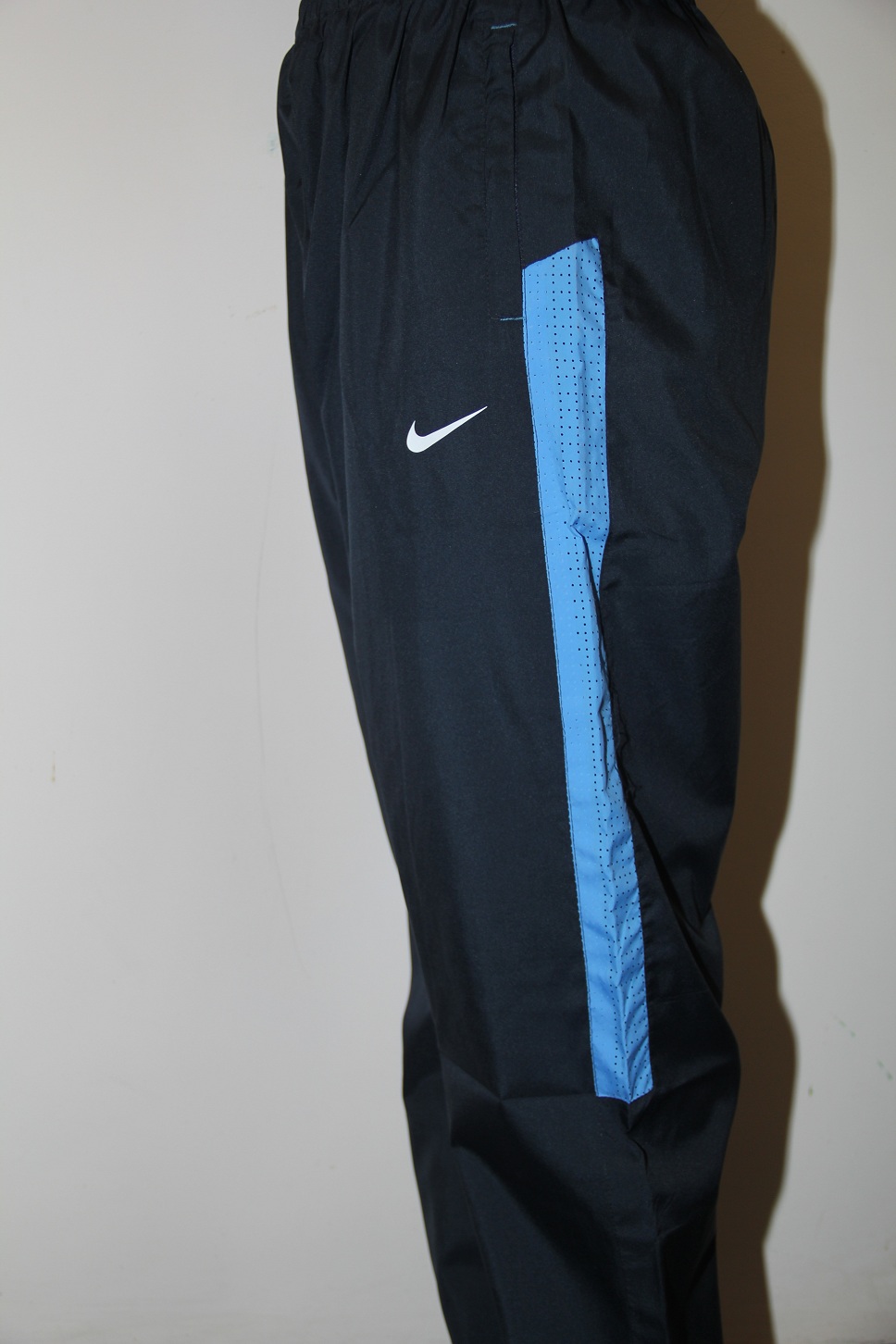 nike straight fit lowers