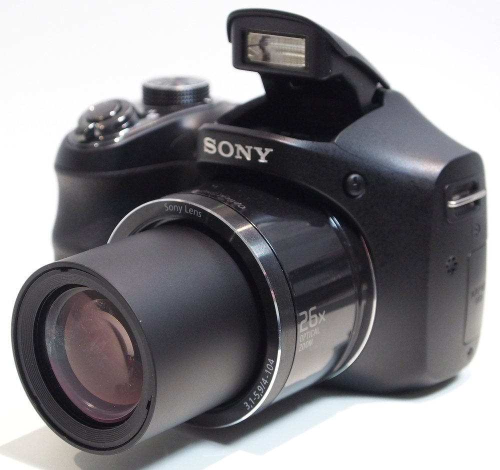 Sony CyberShot DSCH200 20.1 MP 26x Optical Zoom+SLR TYPE+HD VIDEO