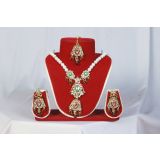 Antique Kundan Jewellery Set In White Moti Mala With Earrings And Maang Tikka