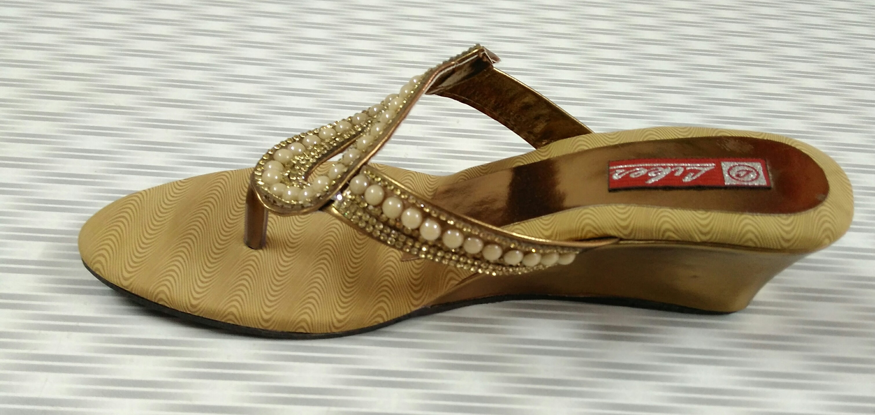 adda fancy chappal