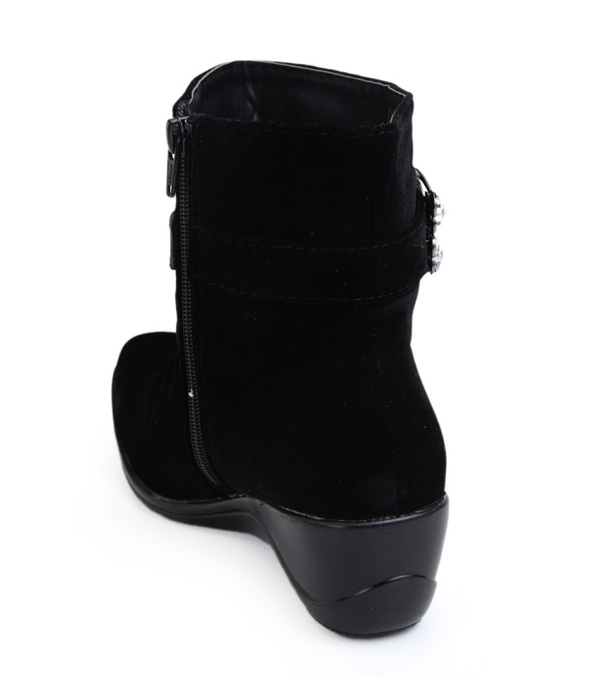famous footwear womens black boots