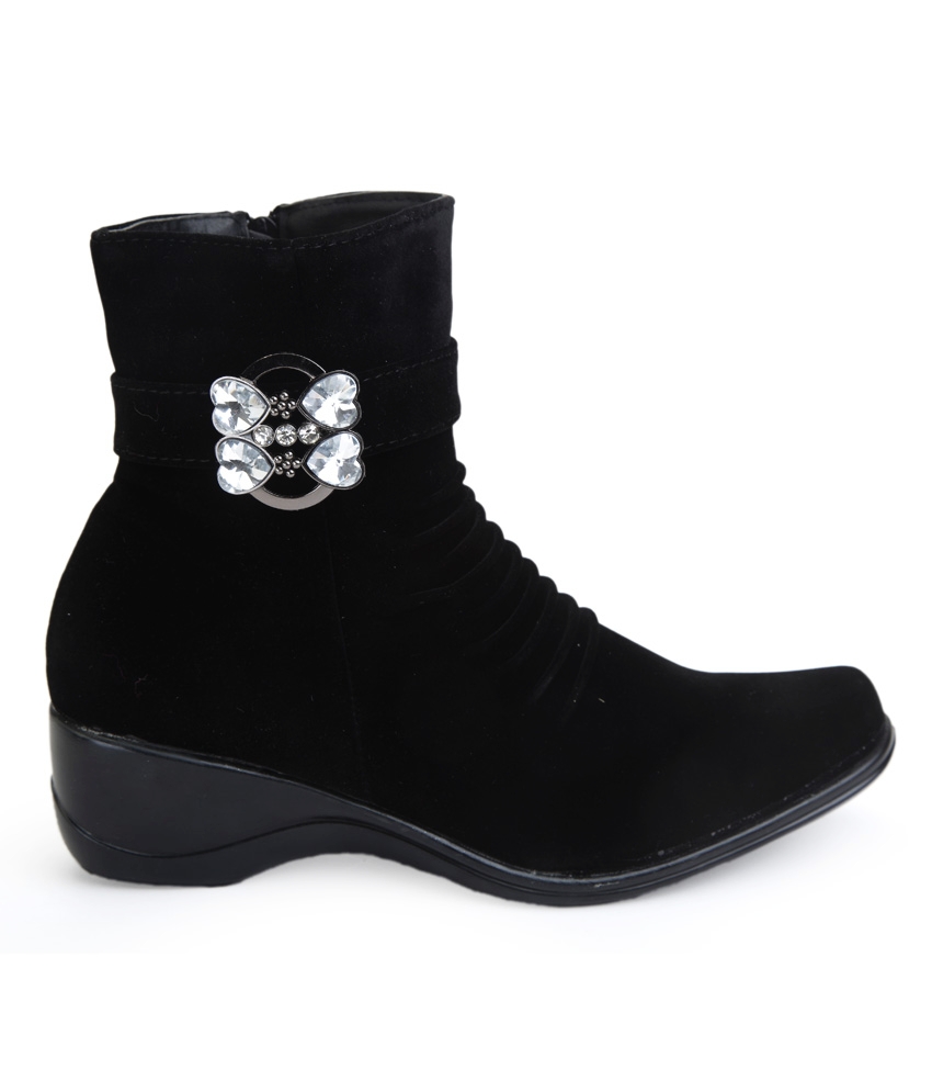 famous footwear womens black boots
