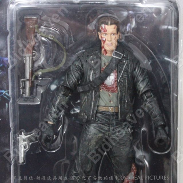 Medicom Terminator 2 Figurine MAFEX T-800 Battle Damage Ver. 16 cm
