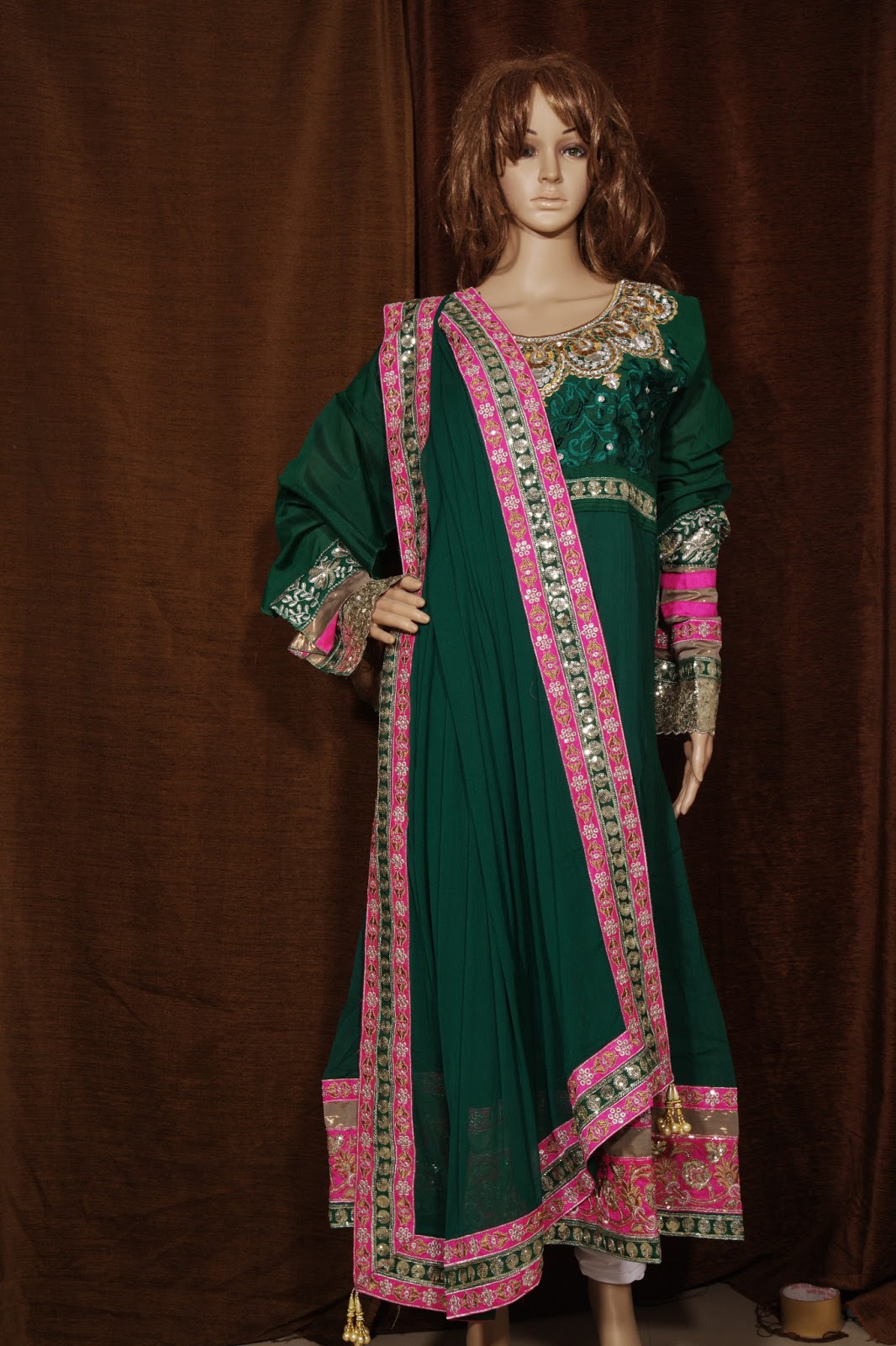 kareena kapoor in green gown