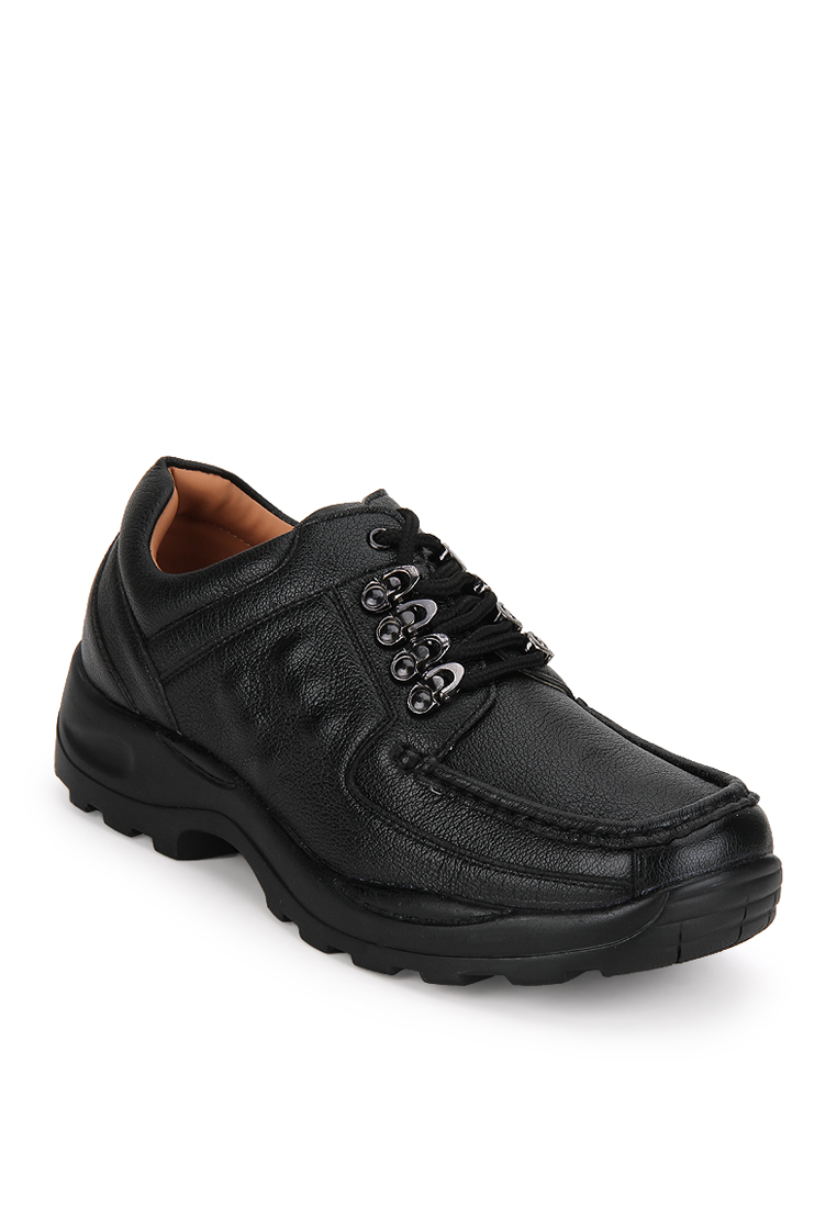 action dotcom black shoes