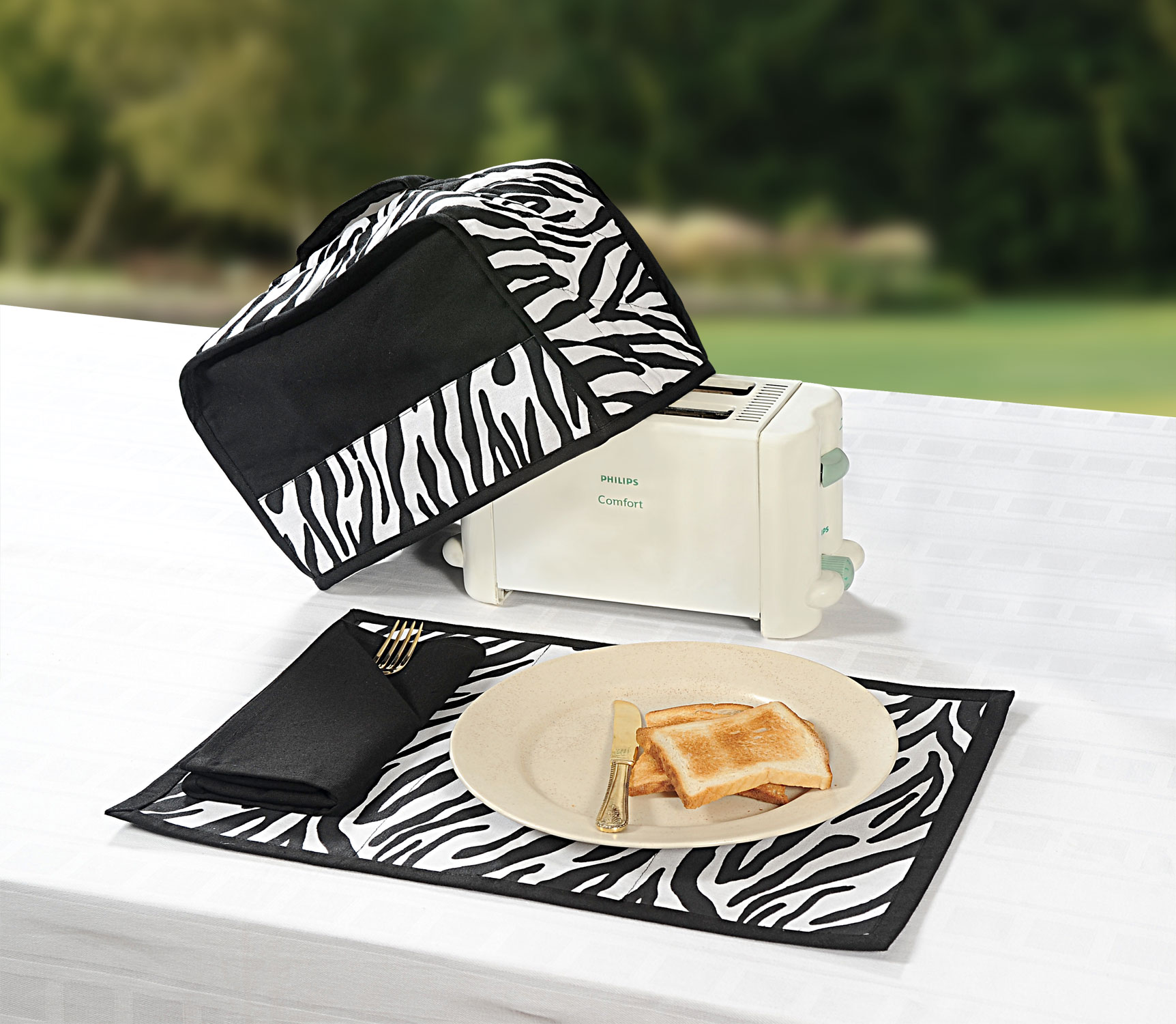 Elements Black N White Toaster Cover Set