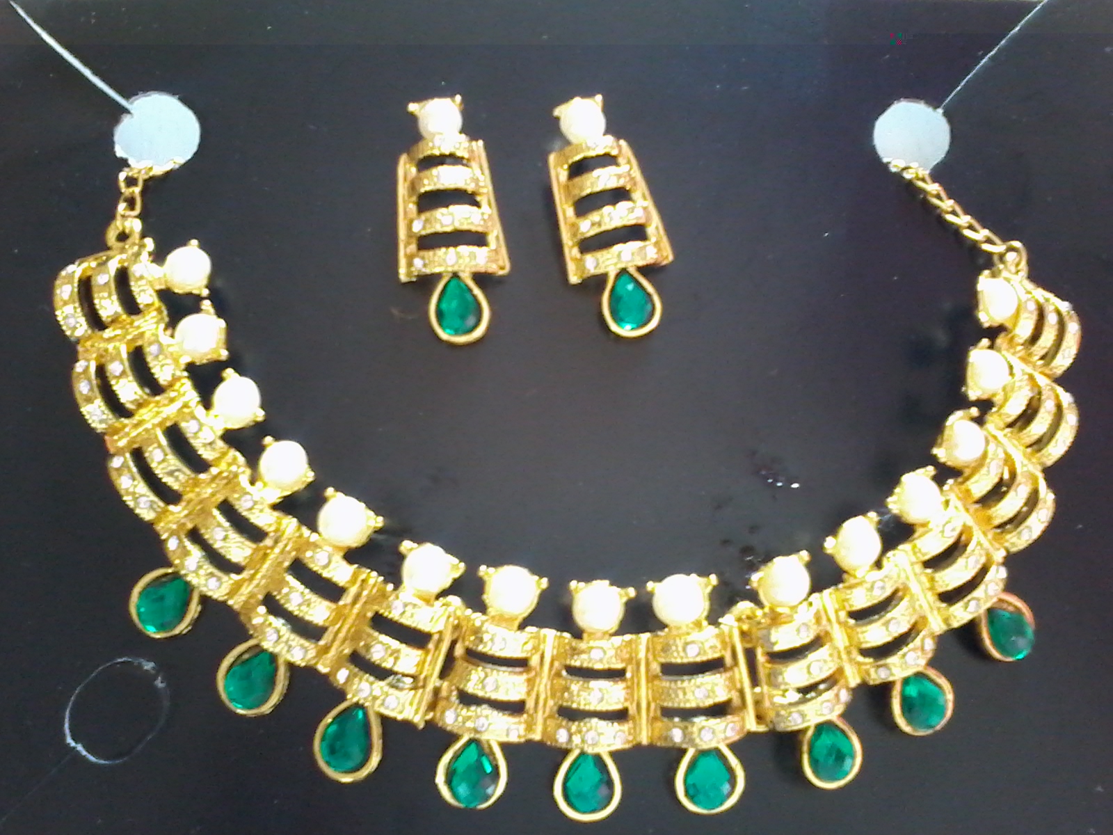 Buy artificial jewellery Online ₹450 from ShopClues