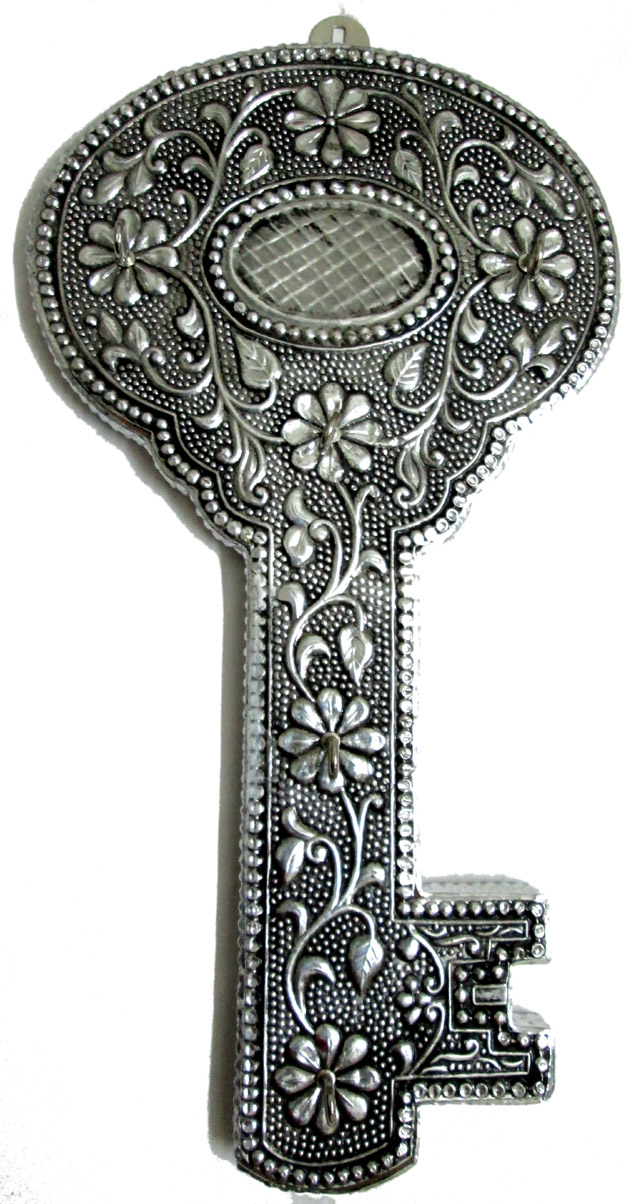 Shop Handmade Decorative Wall mounted Key Stand/Holder Key Design Online Shopclues