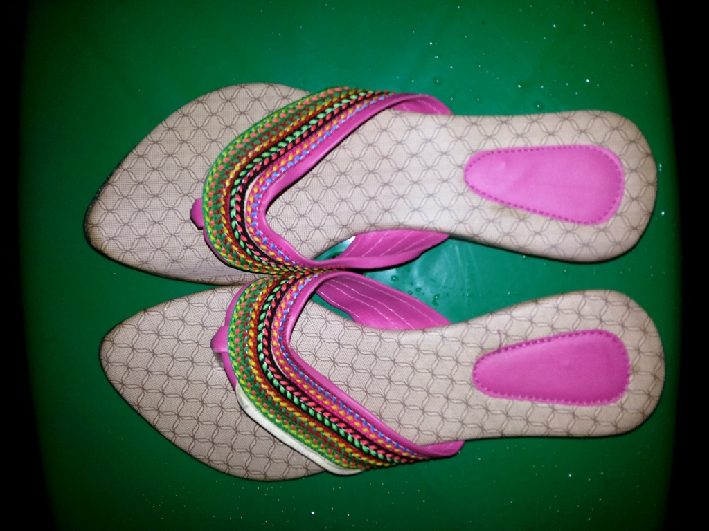 stylish flat slippers