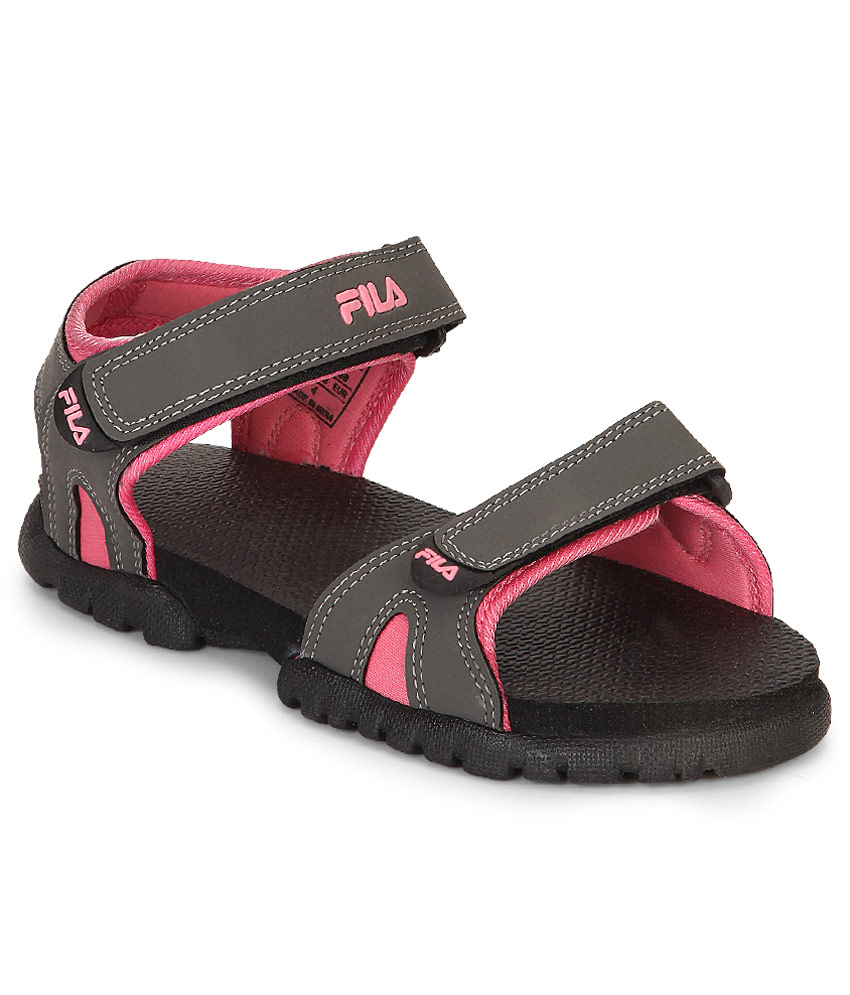 fila floaters myntra