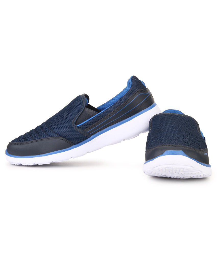 fila slip on sports shoes