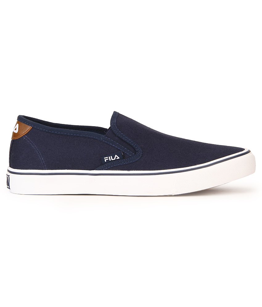 fila slip on sports shoes