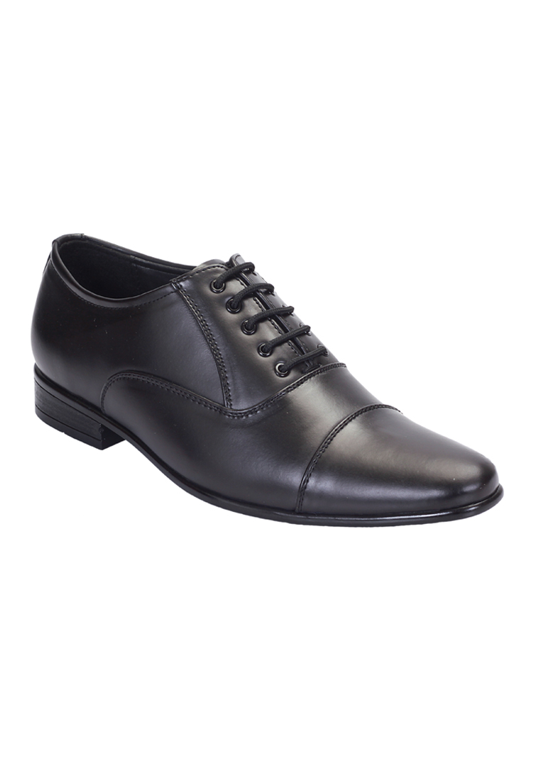 Buy San Frissco Men Black Lace-up Formal Shoes Online @ ₹2795 from ...