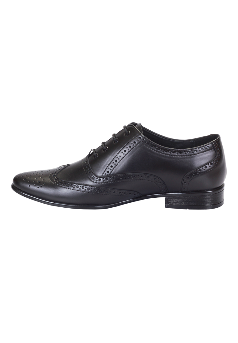 Buy San Frissco Men Black Lace-up Formal Shoes Online @ ₹2795 from ...