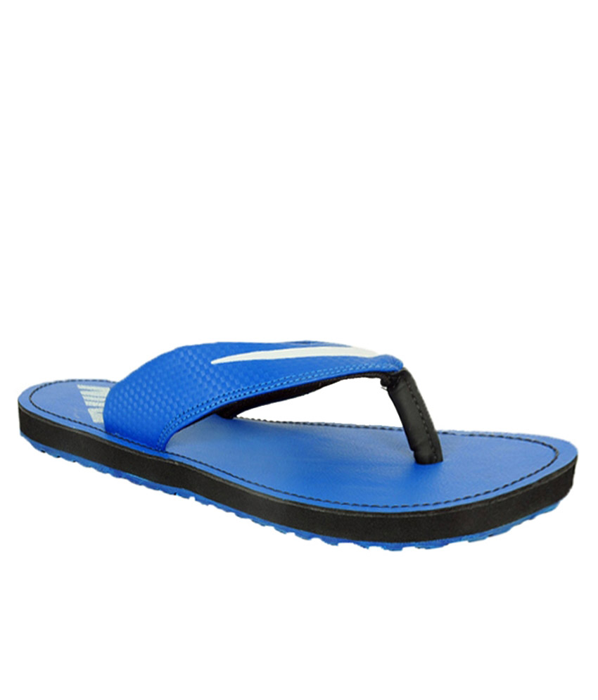 nike flip flops blue