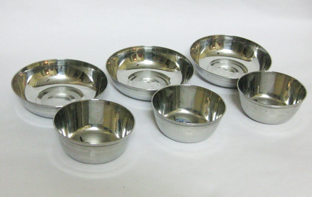 stainless-steel-bowls-and-dish-plates-set-of-6-pieces