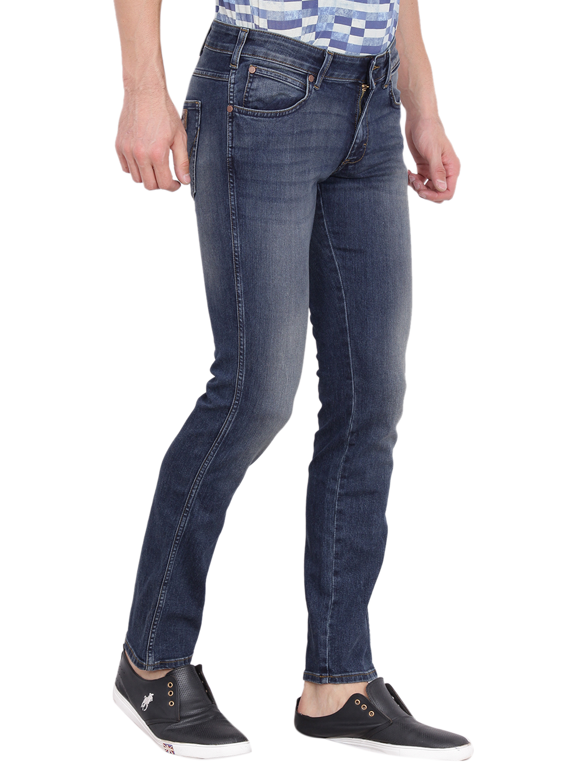 buy-wrangler-men-s-blue-regular-fit-jeans-online-2995-from-shopclues