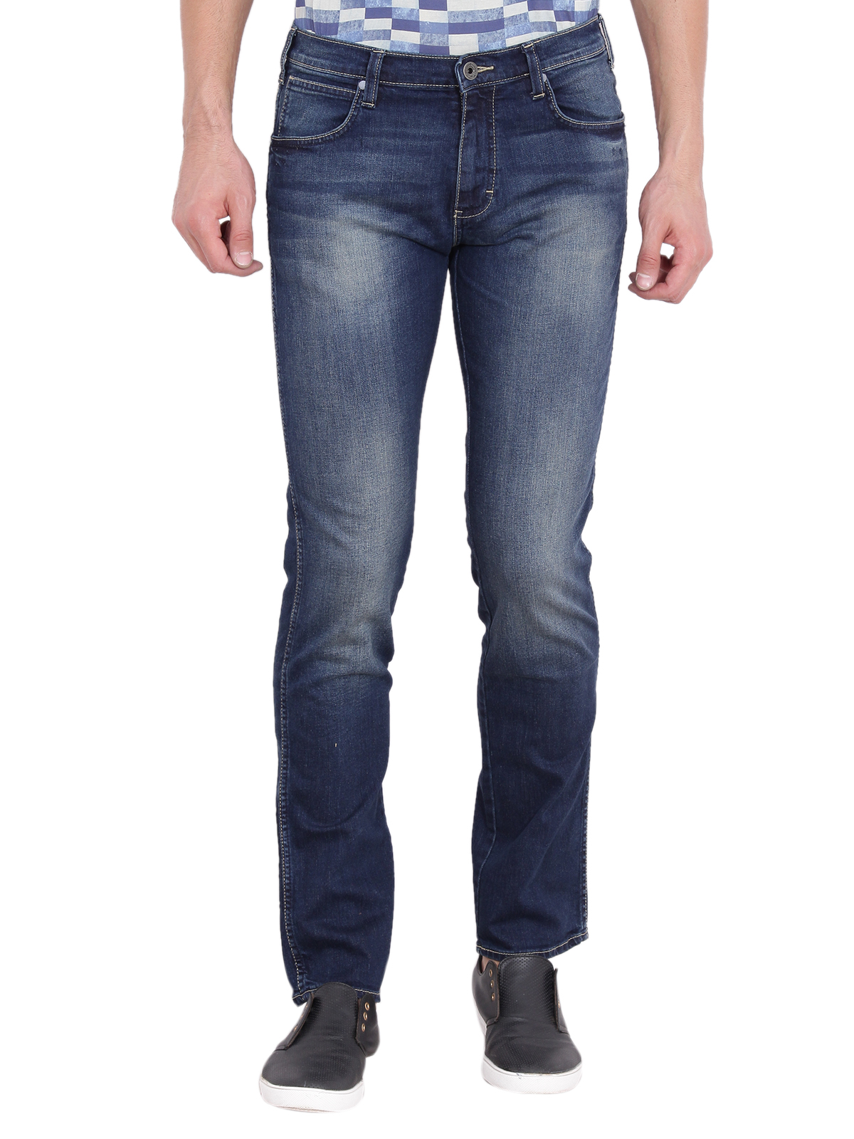 Buy Wrangler Men's Blue Regular Fit Jeans Online @ ₹2995 from ShopClues