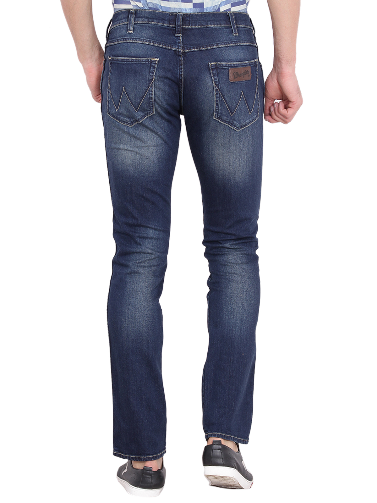 buy-wrangler-men-s-blue-regular-fit-jeans-online-2995-from-shopclues