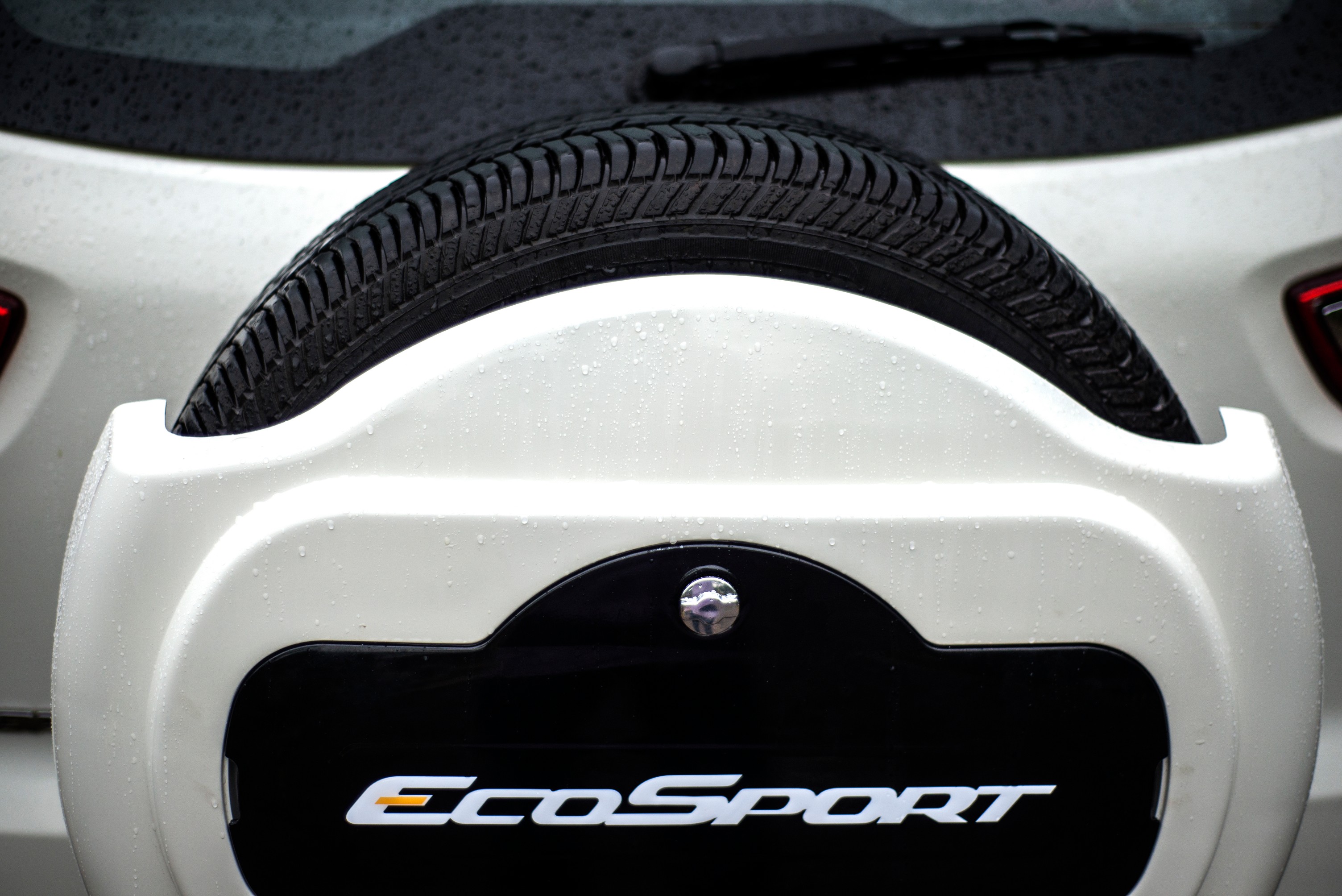 Buy HALF/SPORTY SPARE WHEEL COVER FOR FORD ECOSPORT(DIAMOND WHITE) Online ₹6500 from ShopClues