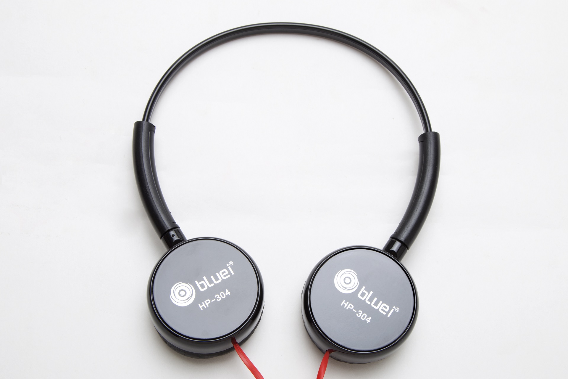 Buy Bluei HP304 High Quality HD Stereo Wired Headphones With Inbuilt mic Online ₹599 from