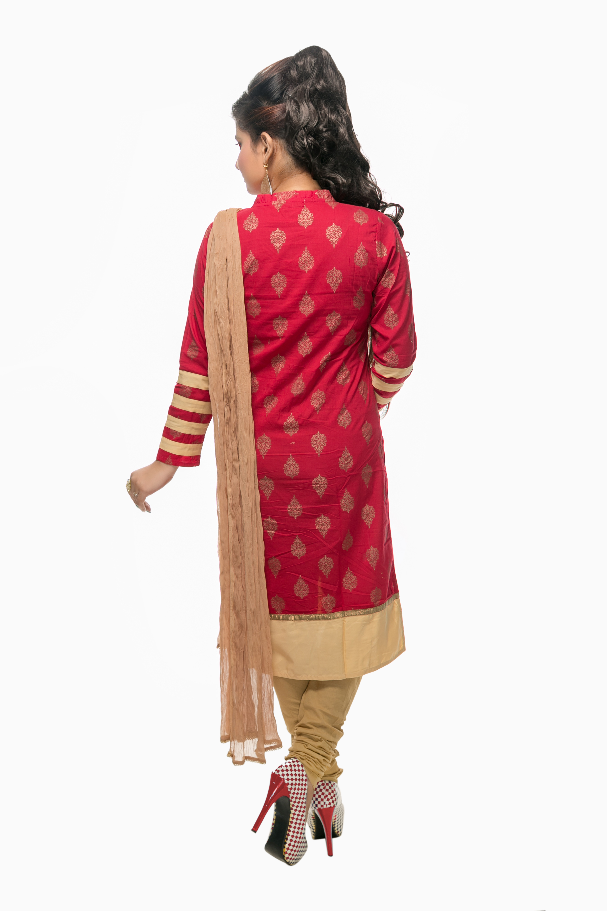 red lakhnavi kurti