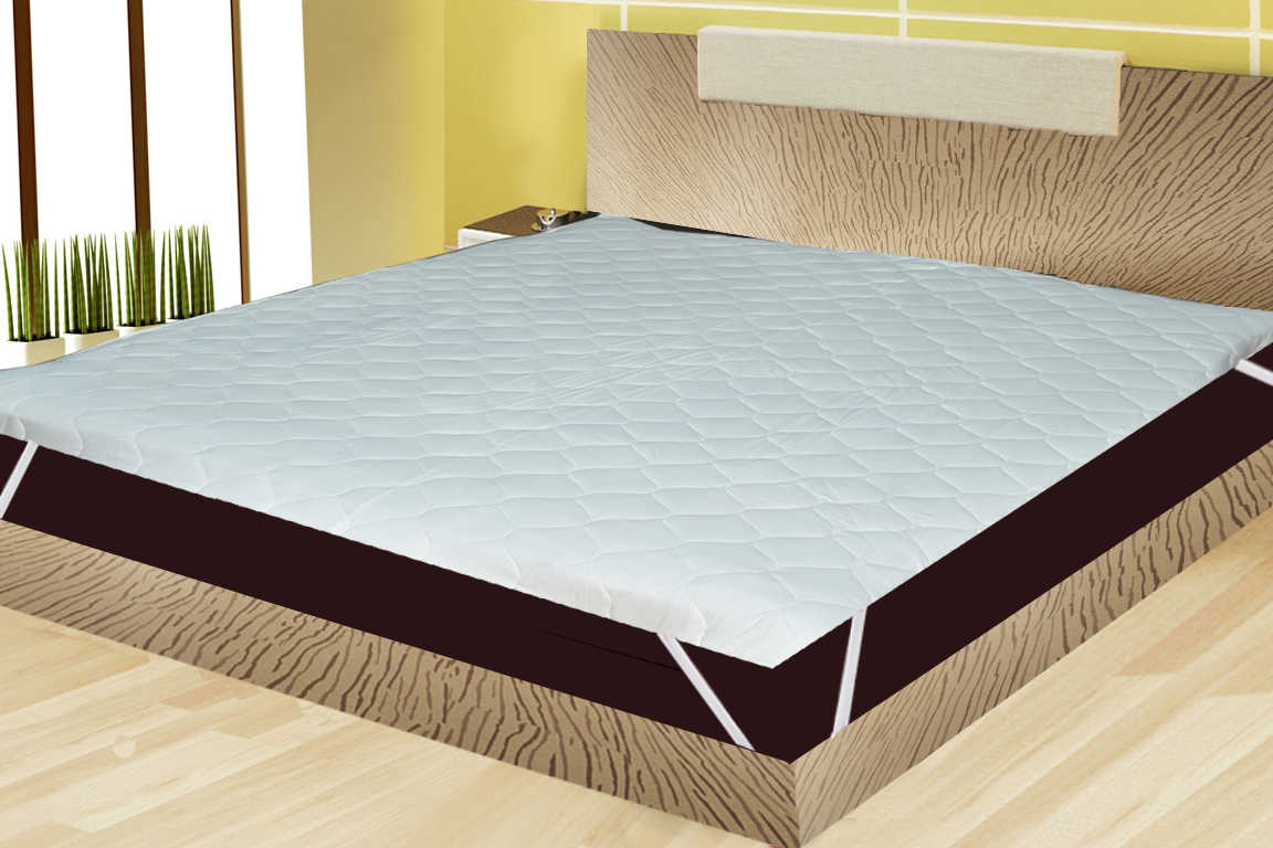 king size mattress protector on queen bed