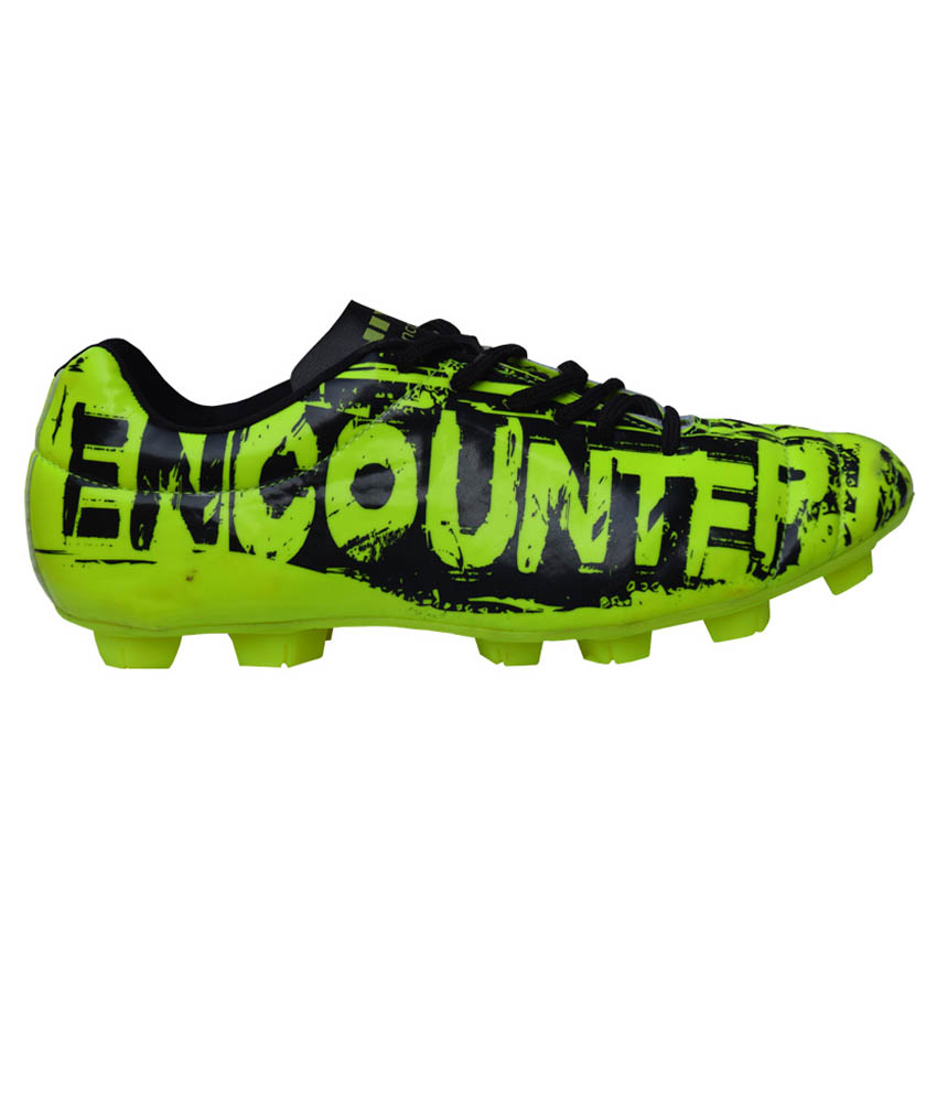 nivia encounter studs shoes