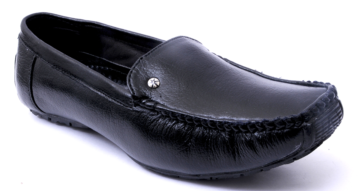 relaxo shoes showroom near me