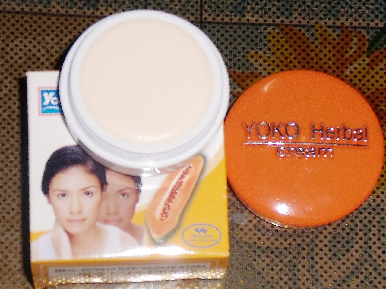 Yoko Skin Whitening Lightening Cream with Papaya Extract Kojic Acid for