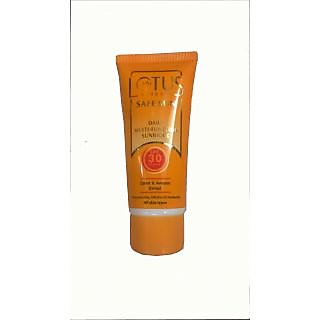 Lotus Herbals Safe Sun Block Cream SPF 30 WITH CARROT & AVOCADO EXTRACT (60g)