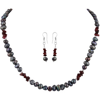 Pearlz Ocean Dyed Black Fresh Water Pearl and Garnet Chips Necklace Set