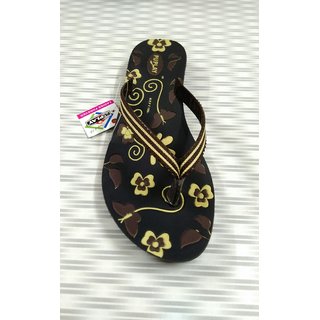 Ladies lightweight chappal top
