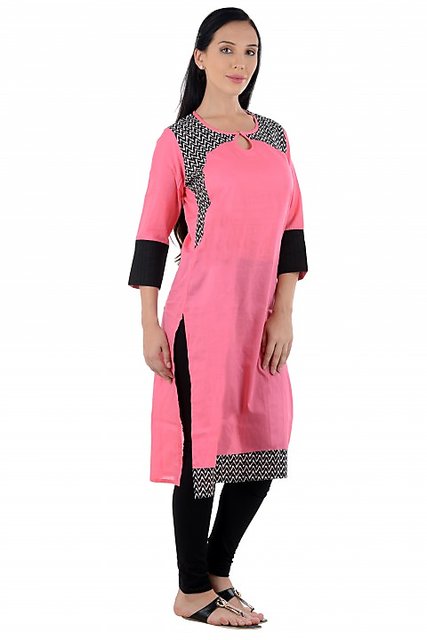 Jhanvi in Pink kurti it's just fabbb!!! Follow for more cleb pics in  traditional outfits. | Pink kurti, Traditional outfits, Mother daughter  photos