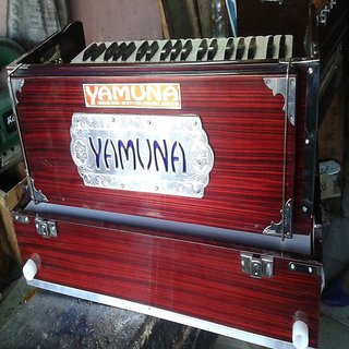 yamuna harmonium