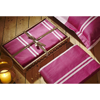 House This 1 Double Bedsheet With 2 Pillow Covers (Design 8)