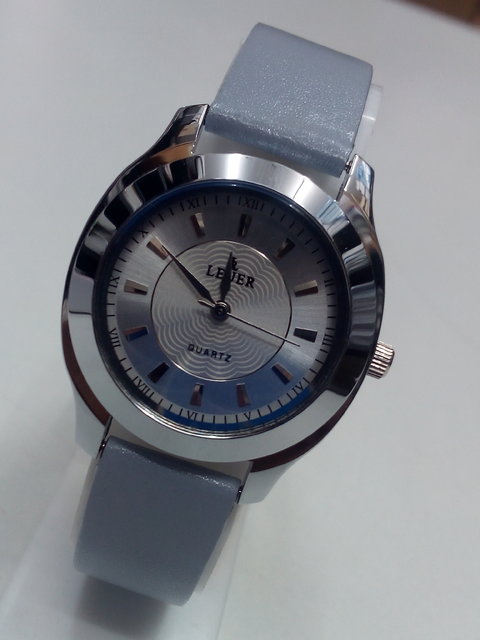 Lejer quartz shop watch