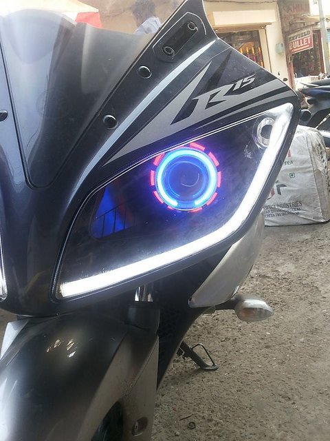 r15 projector light