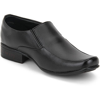 action dotcom black shoes