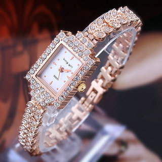 Ladies latest watch images on sale