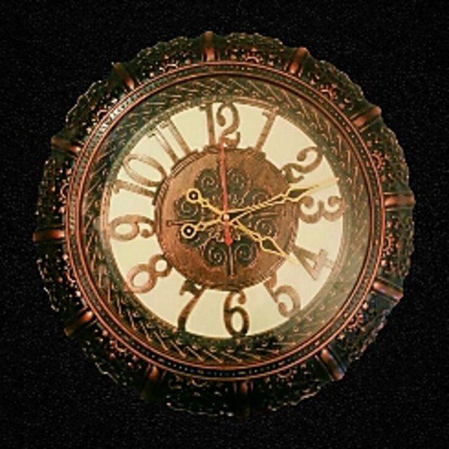 Anjali Quartz Antique Designer Wall Clock