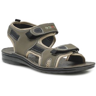 flotter action footwear