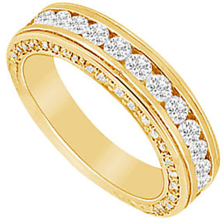Grand Diamond Wedding Band In 14K Yellow Gold