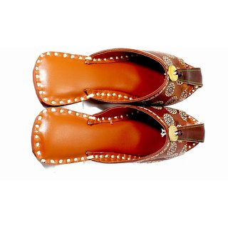 mojari sandal