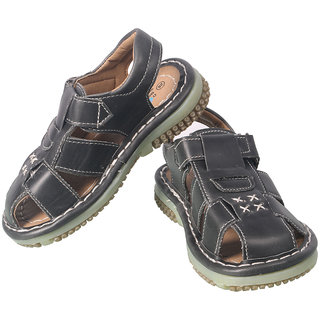 action dotcom black shoes