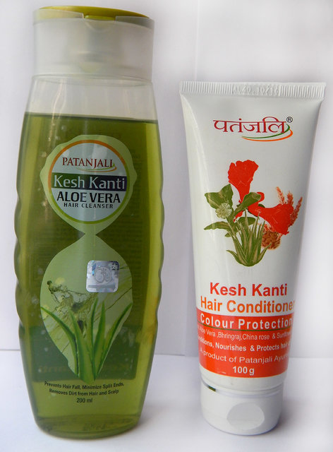 Kesh Kanthi Anti-Dandruff Shampoo (200ml) - Patanjali Ayurveda -  Ayurcentral Online