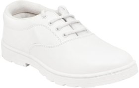 Buy School Shoes Online - Upto 64% Off | भारी छूट | Shopclues.com