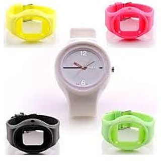 Watch with multiple straps outlet