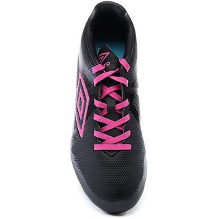 umbro black shoes