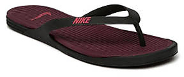 nike maroon flip flops